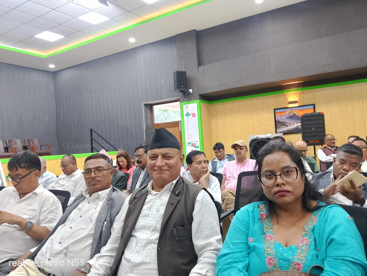 नेपाली कांग्रेस कार्यसमितिकाे बैठक सभापतिकाे सम्बाेधन लगत्तै सकिने